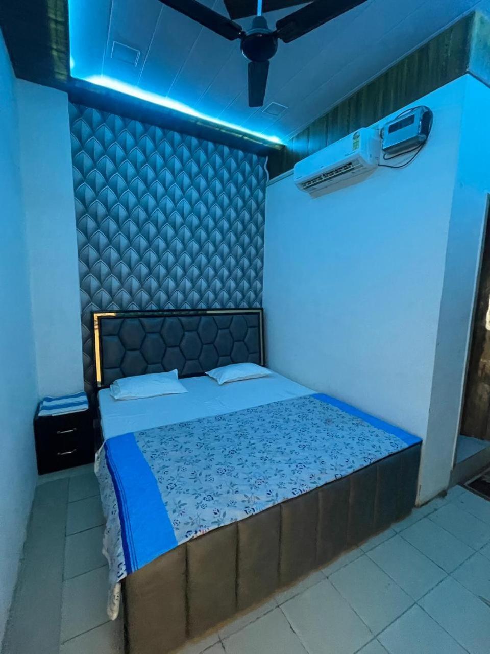 Hari Krishnam Residency Hotell Mathura Exteriör bild
