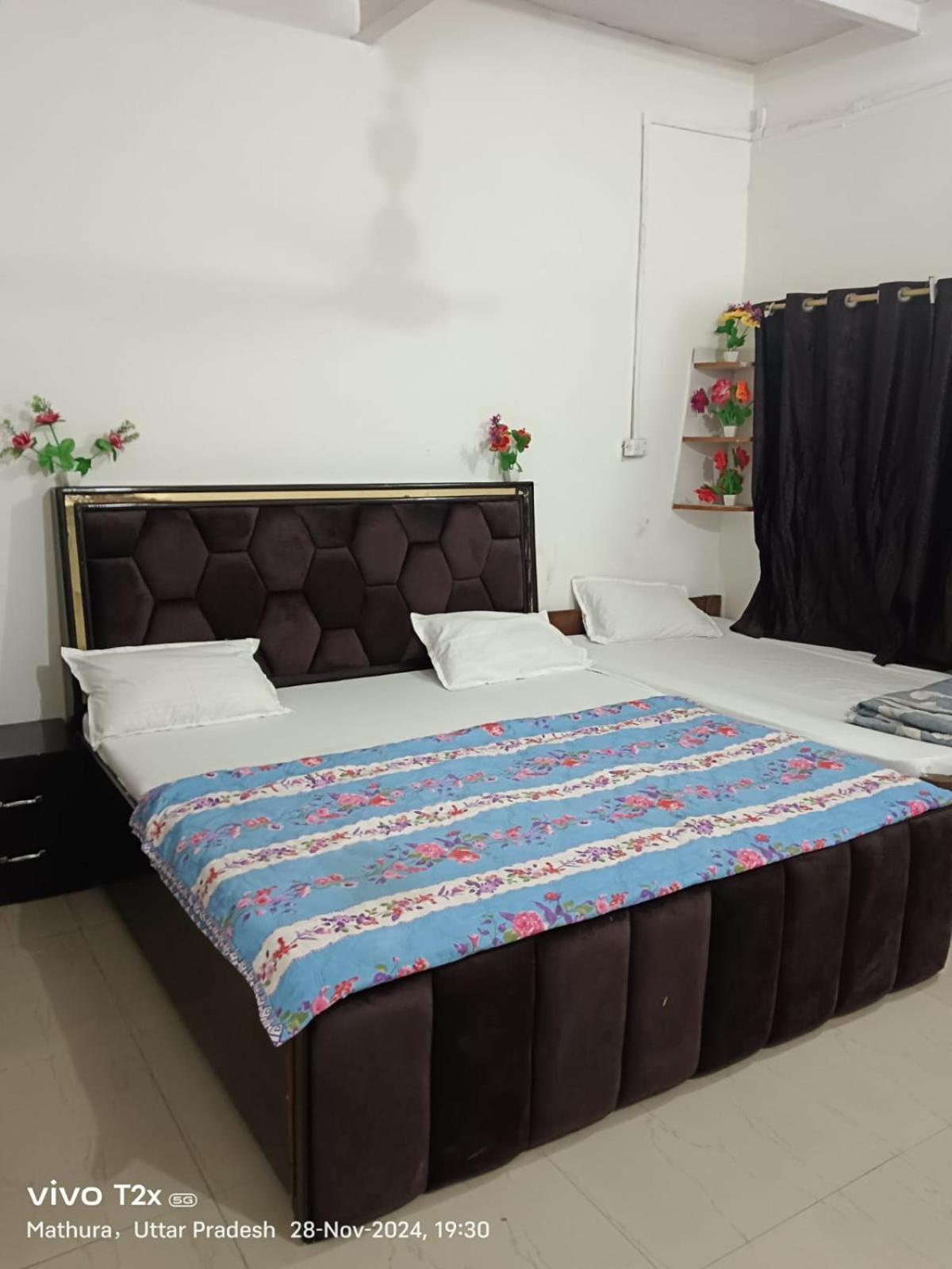 Hari Krishnam Residency Hotell Mathura Exteriör bild